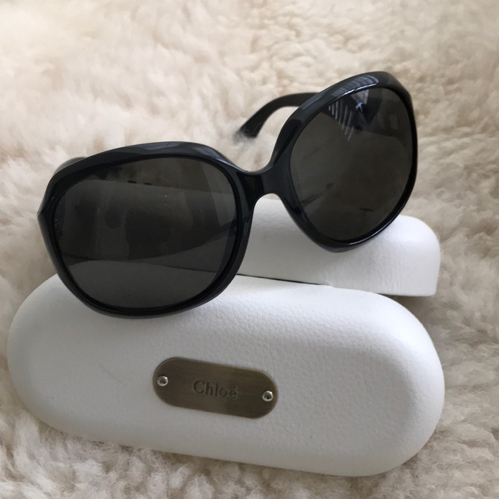 Chloe sunglasses 😎